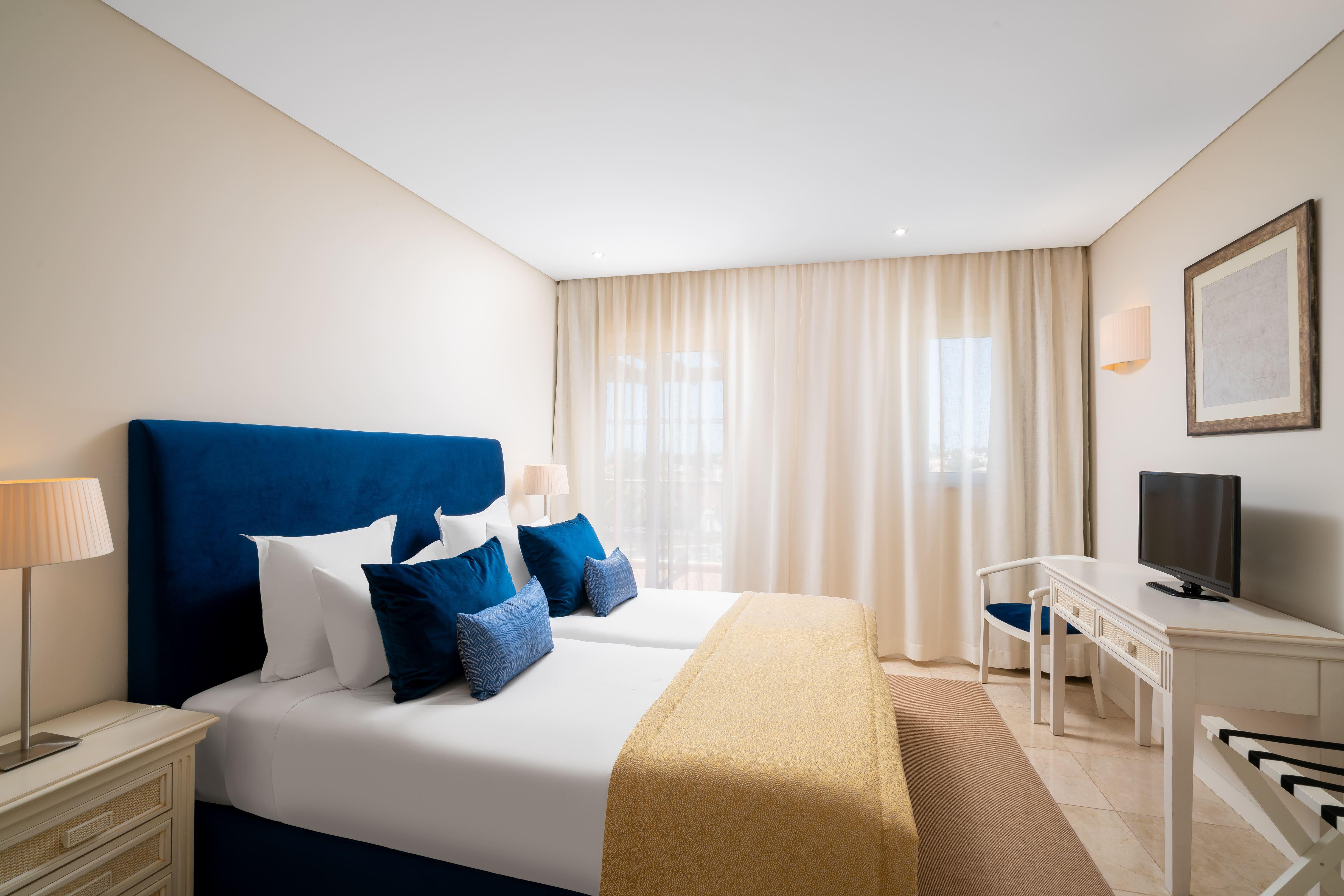 Monte Santo Resort Carvoeiro  Luaran gambar A bedroom at the hotel
