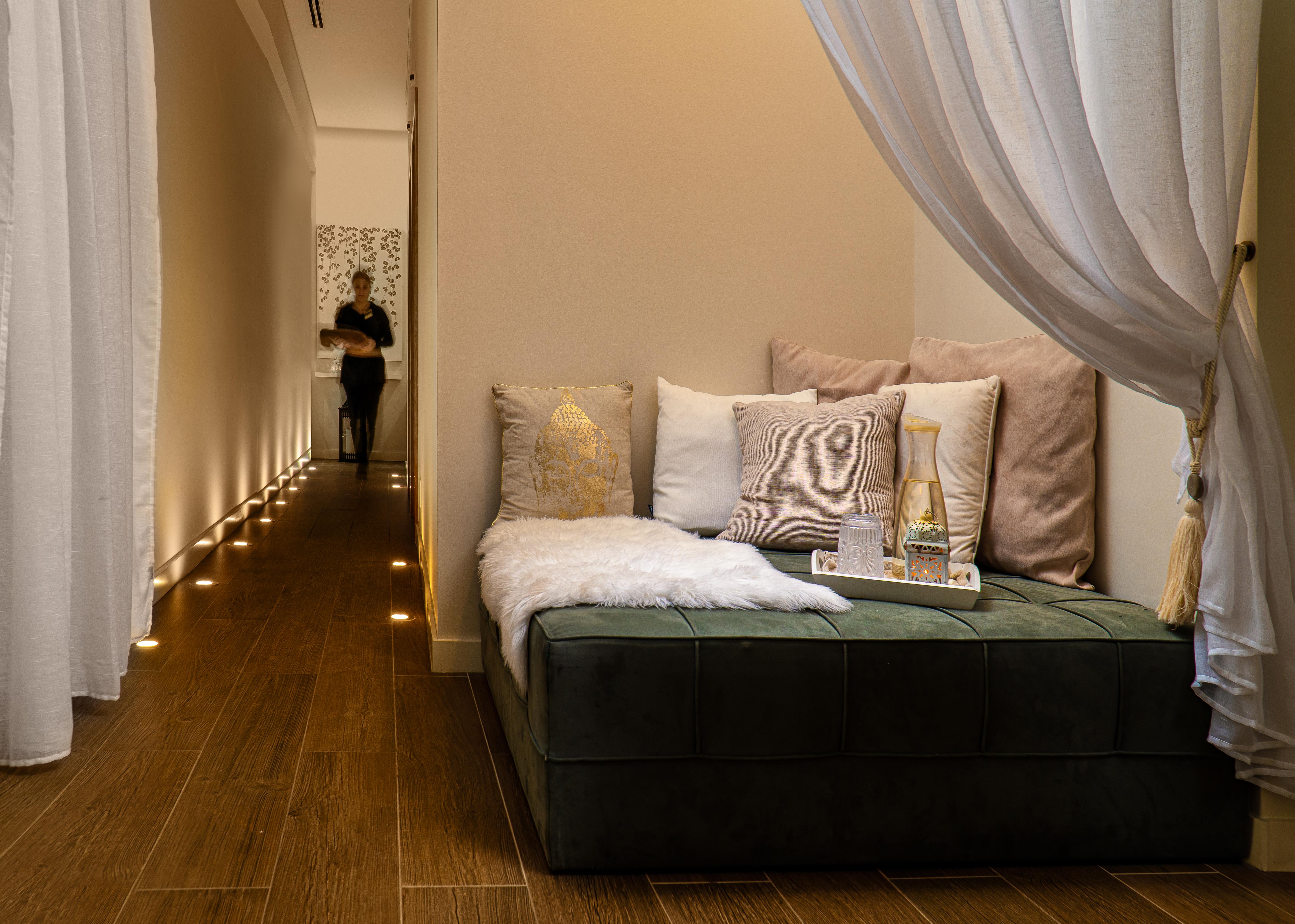 Monte Santo Resort Carvoeiro  Luaran gambar A massage bed at a spa
