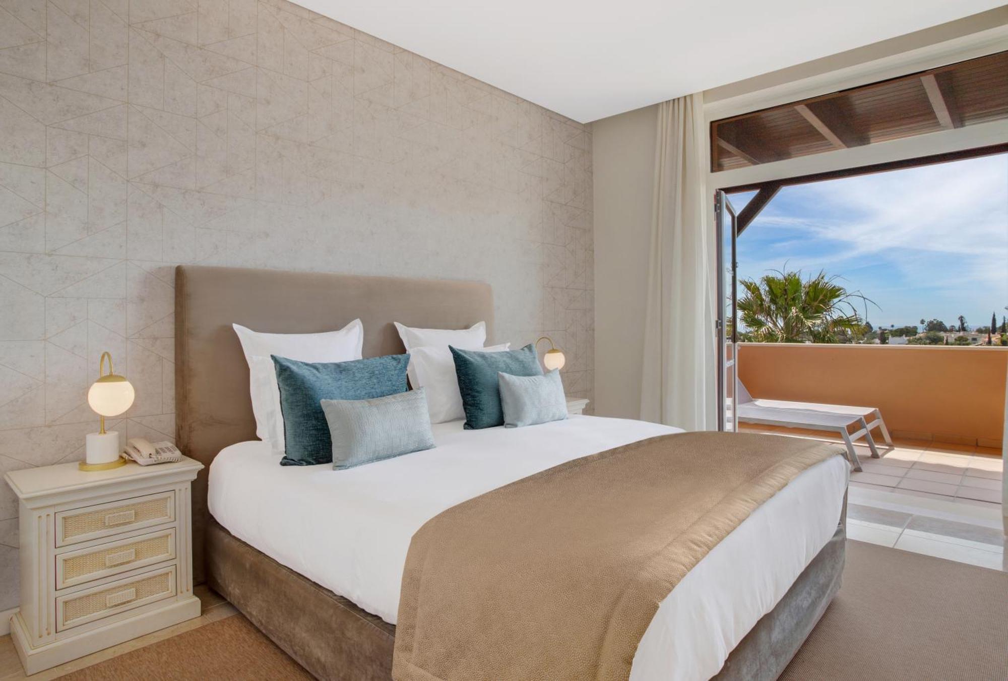 Monte Santo Resort Carvoeiro  Luaran gambar A bedroom at the hotel