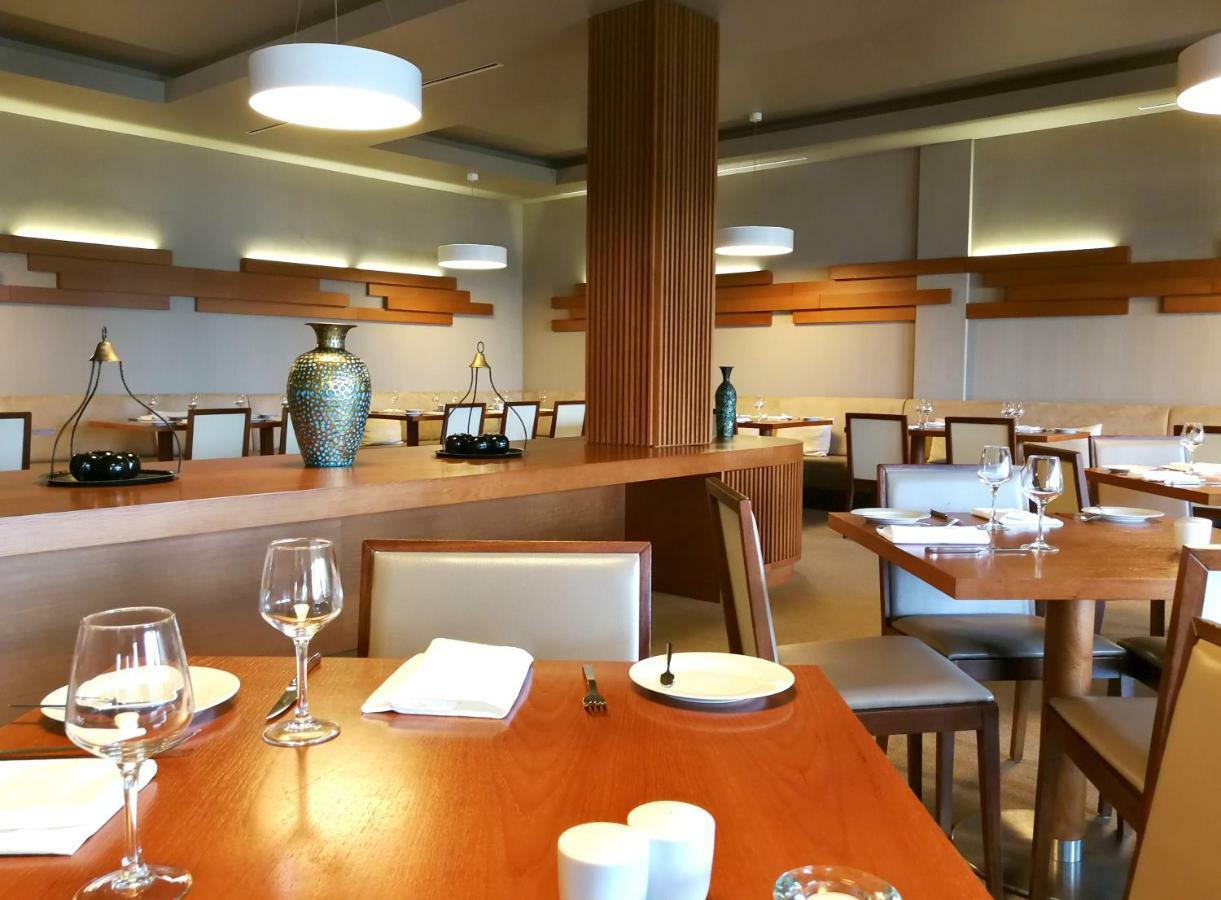 Monte Santo Resort Carvoeiro  Luaran gambar Interior of the restaurant
